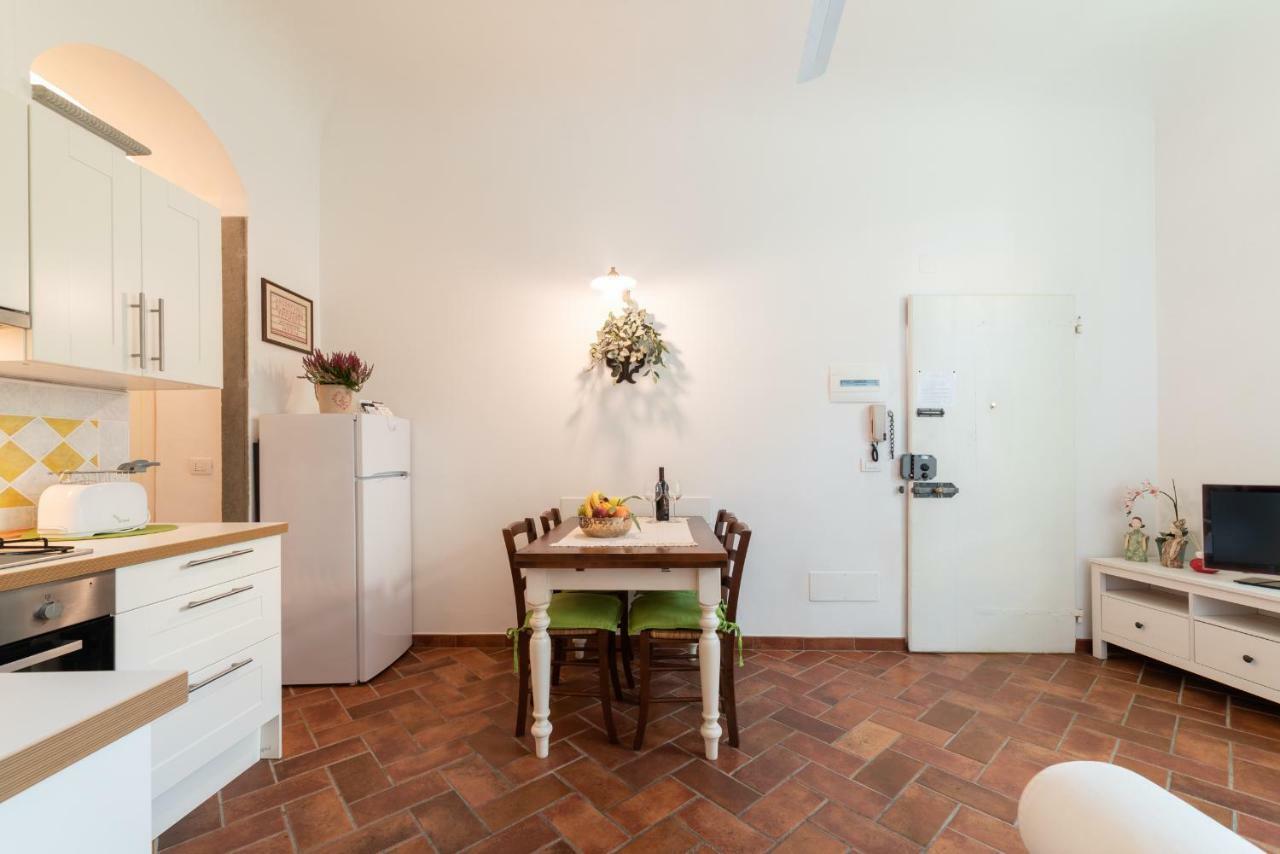 Apartamento Le Rose Di Leonardo - Antica Dimora Florencia Exterior foto